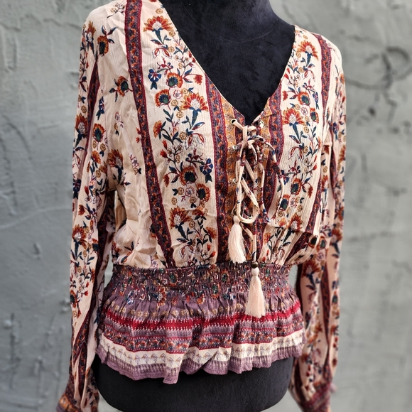 Floral Peasant Top Blouse - Picture 3 of 4